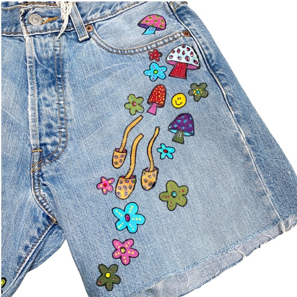 LESLIE HAMEL JEANS HANDPAINTED MUSHROOM VINTAGE LEVIS 501 CUTOFF SHORTS - Picture 9 of 9